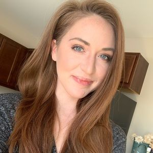 Meet your Posher, Courtney